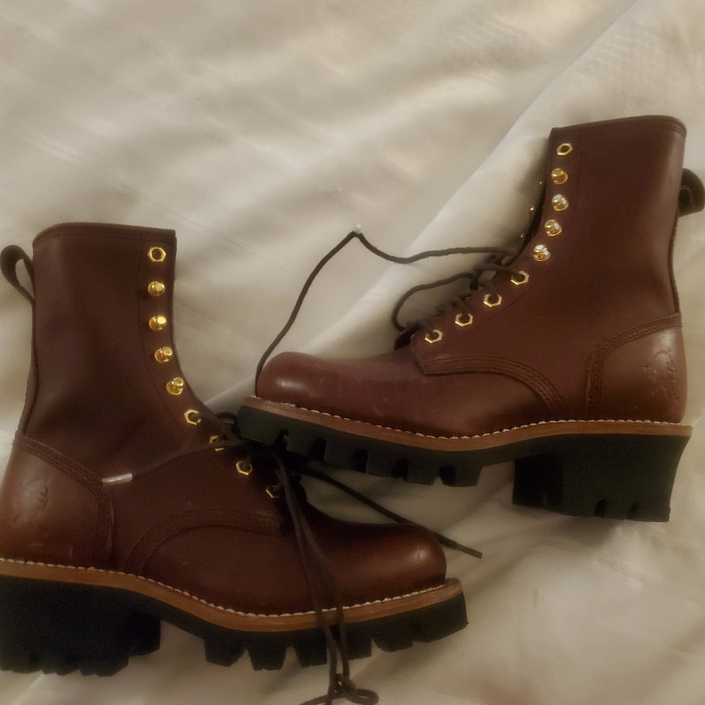 Chippewa women's reddish brown boots sz 7